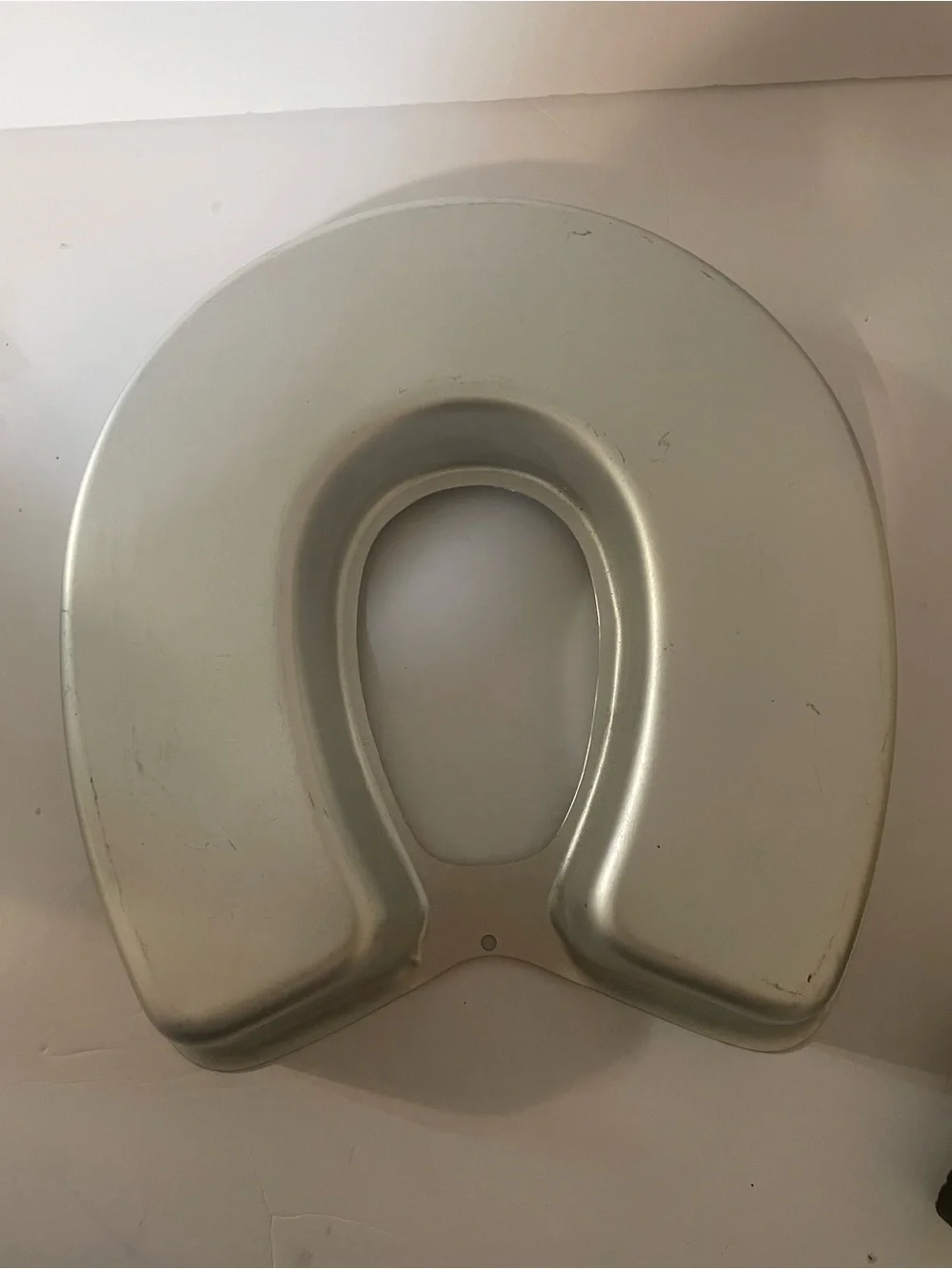 Wilton Horseshoe Party Pan Cake Mold - Silver